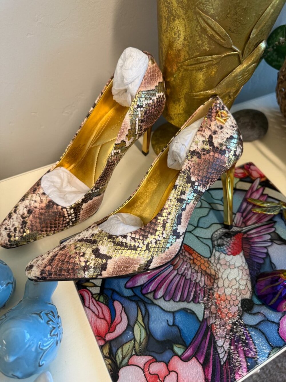 DONNA KARAN NEW YORK "Savita" COGNAC/GOLD Pumps/Heels